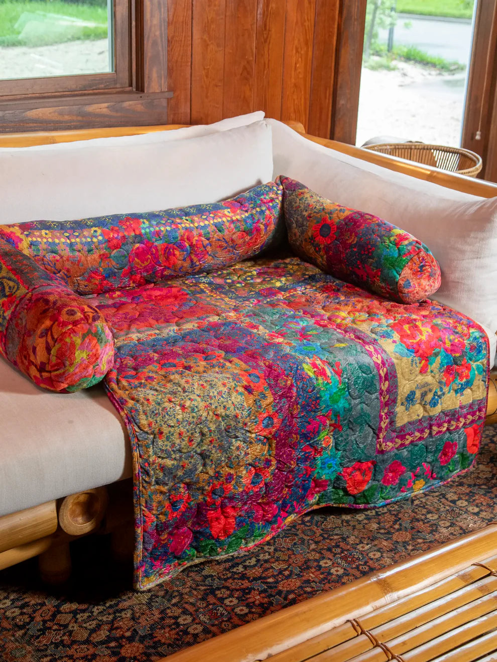 Sofa Pet Bed L/XL | Rainbow Patchwork