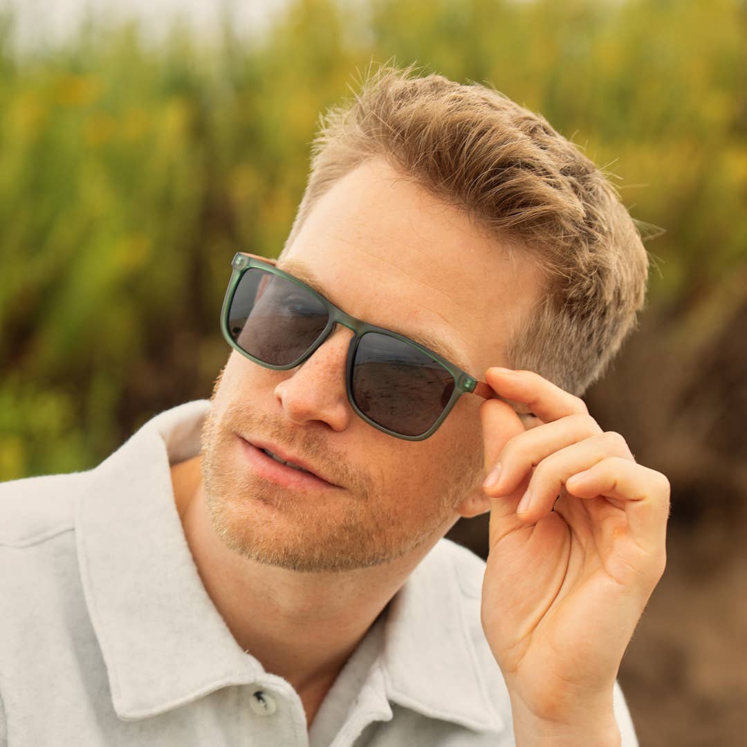 Cail - Matte Green / Walnut Wood / Smoke Polarized
