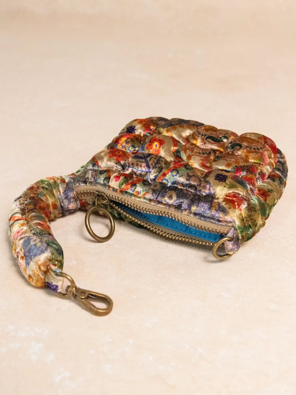 Puffy Mini ClipOn Velvet Cream Ptch