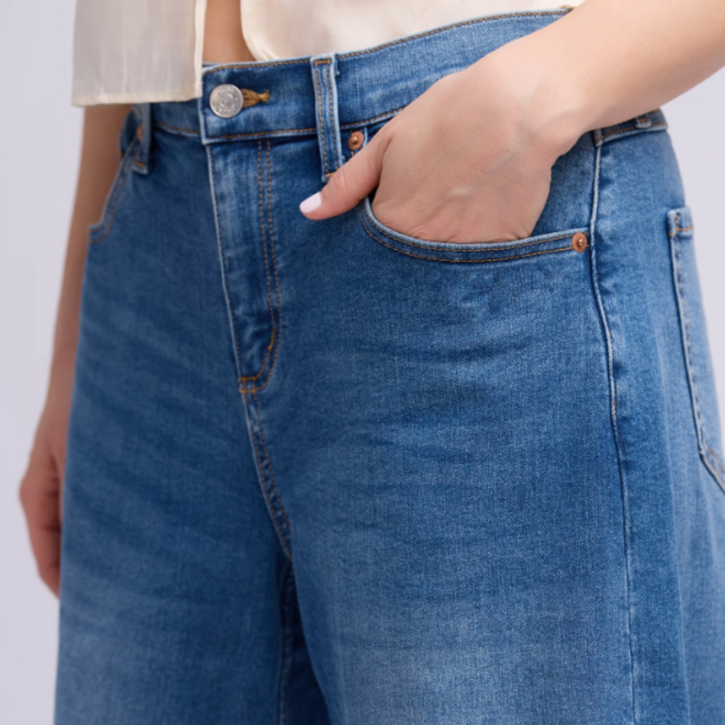 Malia Relaxed Barrel Jeans | Emmanuelle